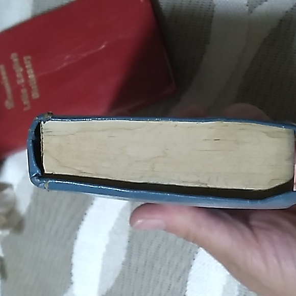 1955 Latin-English Dictionary &  1974 French-English/English-French Dictonary - Picture 14 of 16